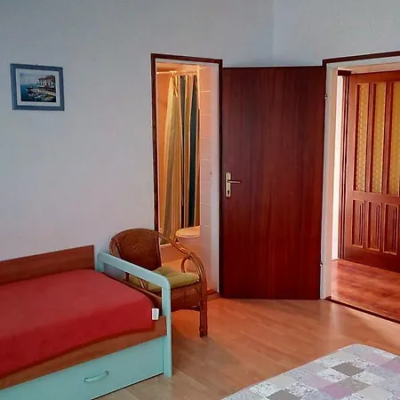 Apartman Artina *