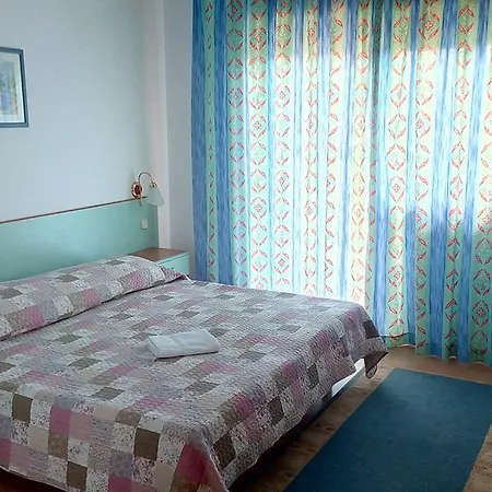 Apartman Artina *