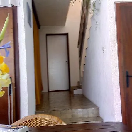 Apartman Artina *