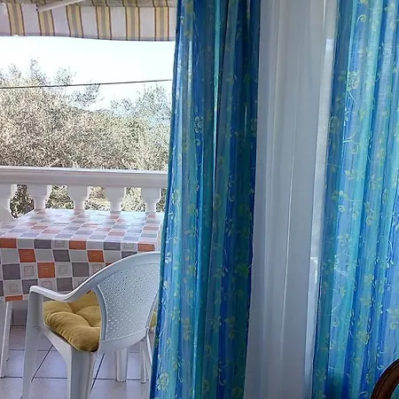 Apartman Artina *